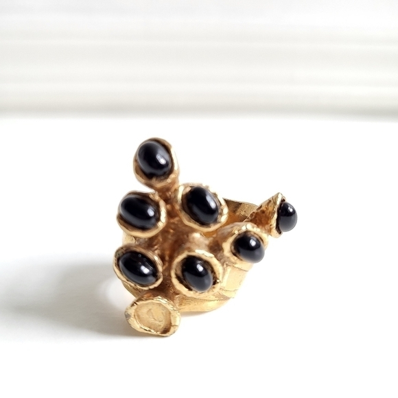 Yves Saint Laurent Gold Arty Black Stone Dots Ring Rare & Authentic Size 7 - Picture 2 of 8